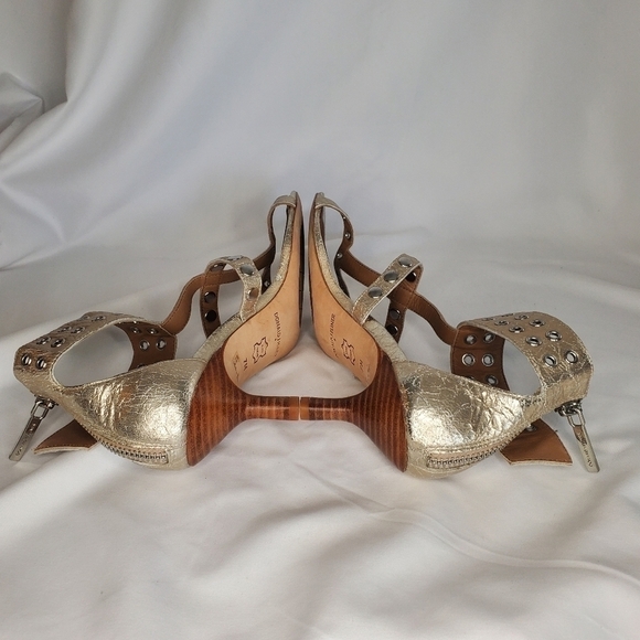 Donald J Pliner NWOT Mali-V2 peep toe Metallic Brush Off Grommet Heels sz 7M - Picture 10 of 10